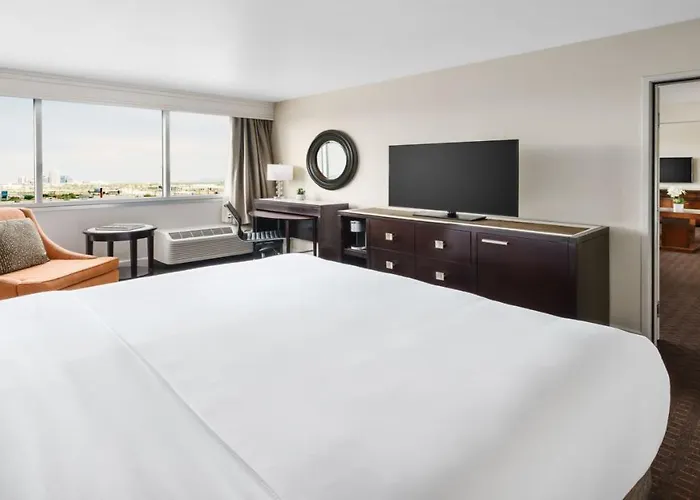 Crowne Plaza Airport - Phx By Ihg 3*