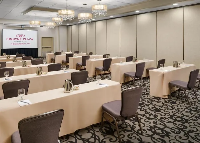 Crowne Plaza Airport - Phx By Ihg 3*