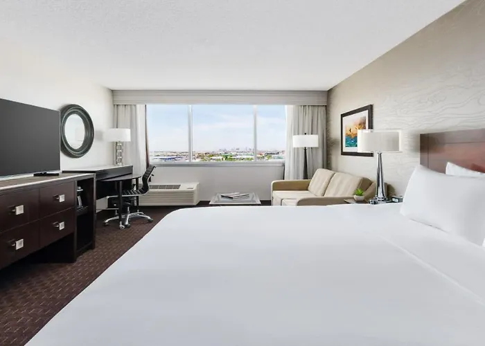 Crowne Plaza Airport - Phx By Ihg Hotel 3*