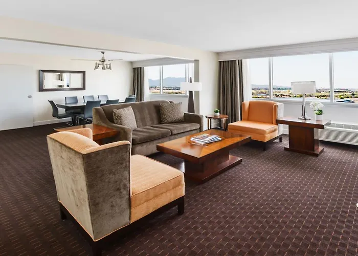 Crowne Plaza Airport - Phx By Ihg 3*