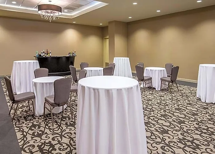 Crowne Plaza Airport - Phx By Ihg 3*