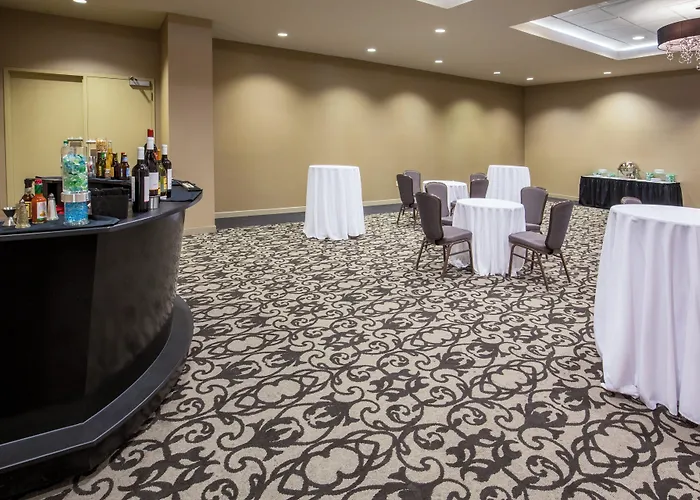 Crowne Plaza Airport - Phx By Ihg 3*